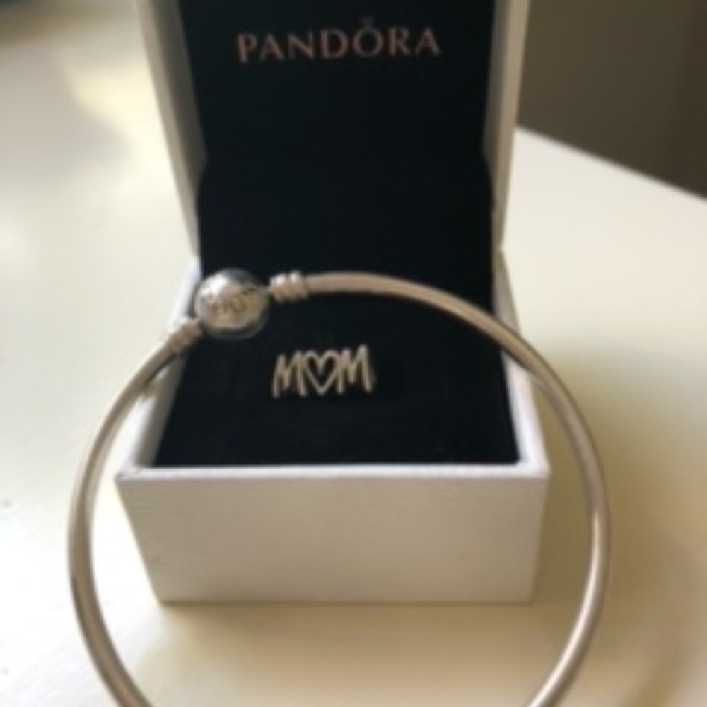 Pandora Moments Bangle